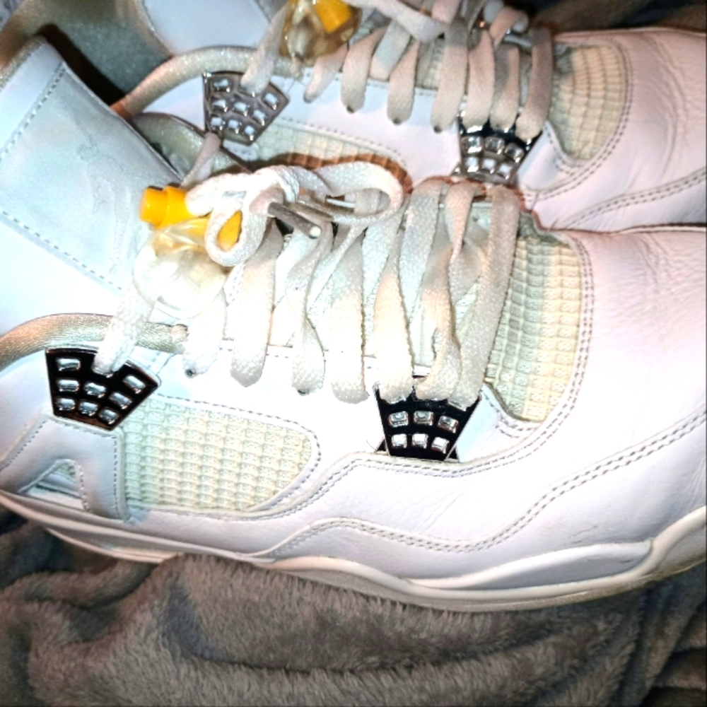 Pure Money Jordan 4 size 12